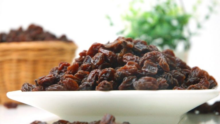 Top Health Benefits of Raisin Water along Side Effects