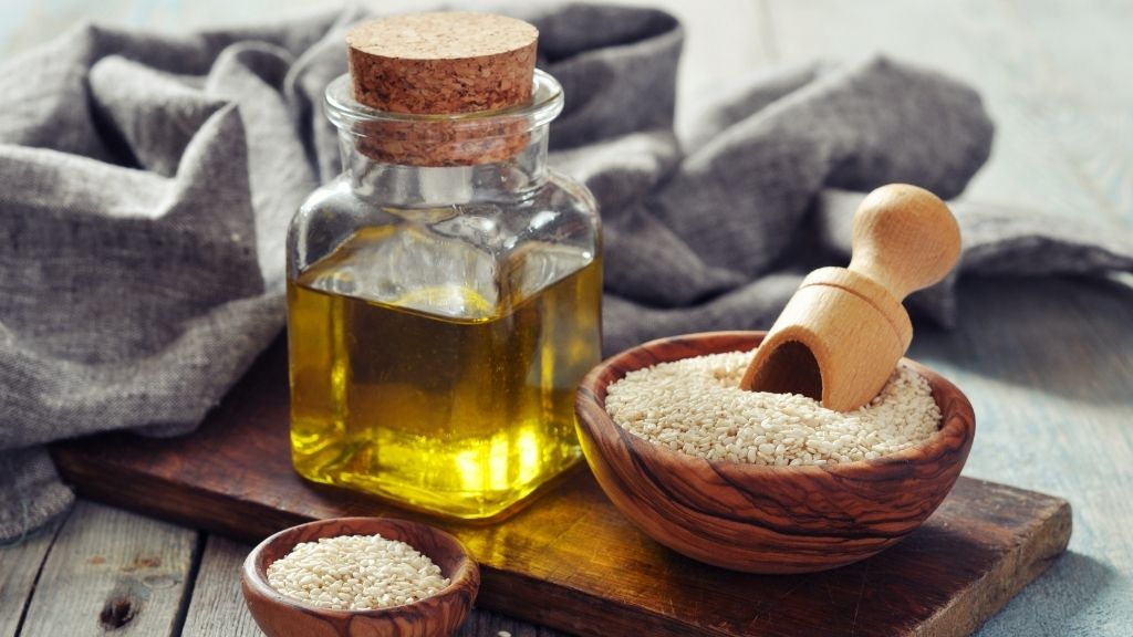 Top 7 Benefits of Sesame oil for Hair, backed by research
